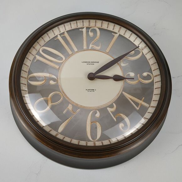 London Bridge Station Platform 2 Round Wall Clock 1905 Faux Wood Grain Decor - Picture 2 of 9